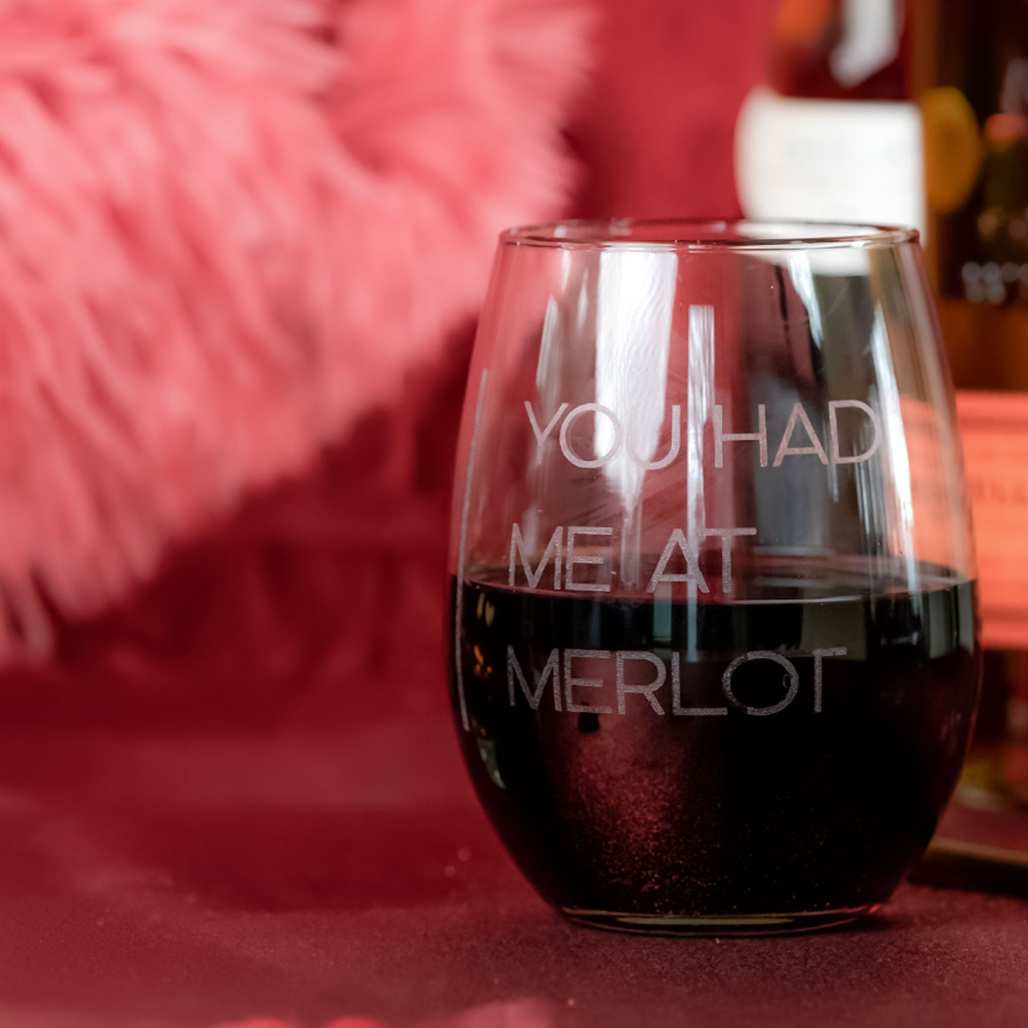 Customizable Stemless Wine Glasses with Optional Borders