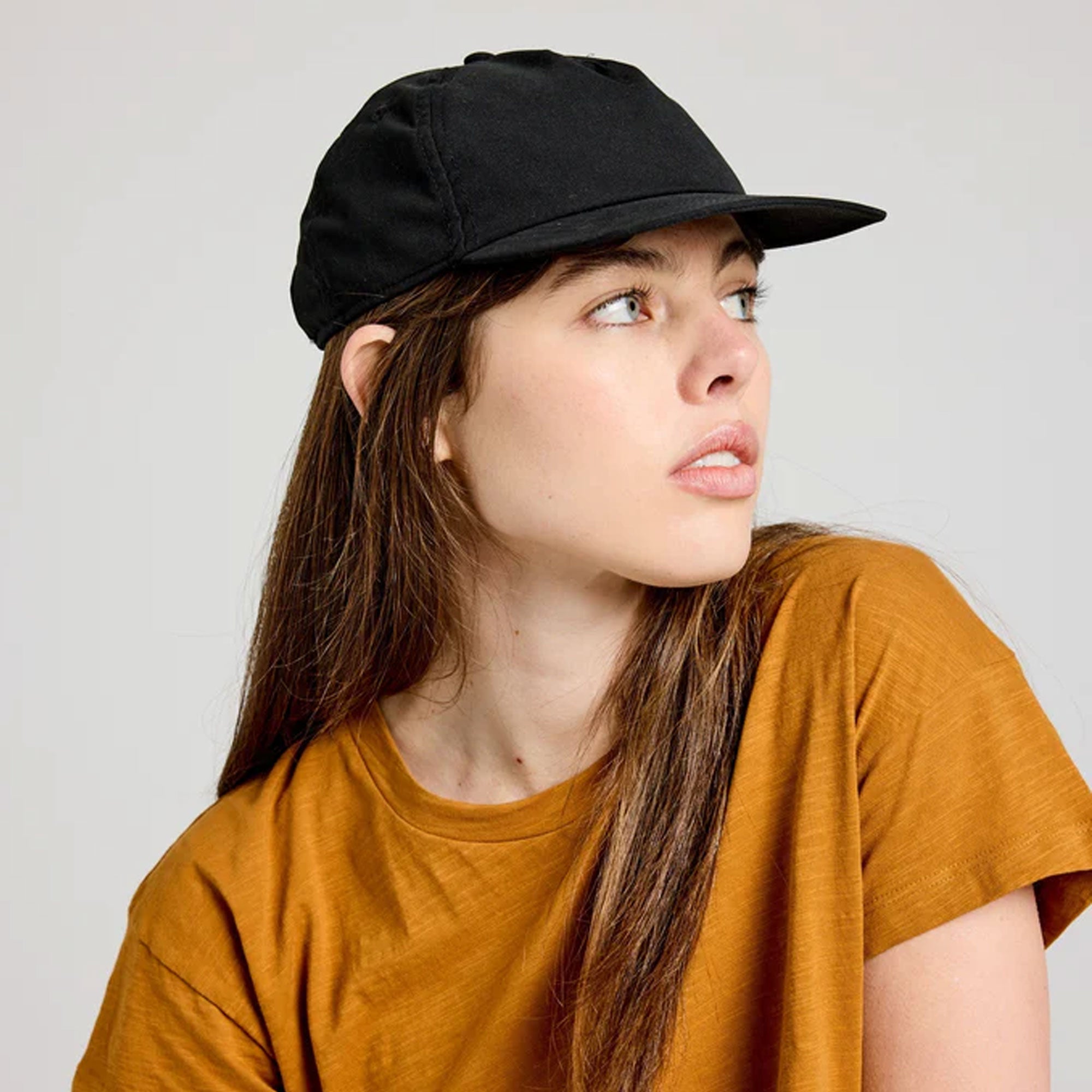 Performance Hat in Black - Ethical Gifts for Active Individuals