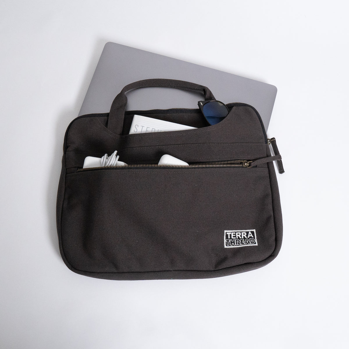 Hasta Laptop Sleeve with handles